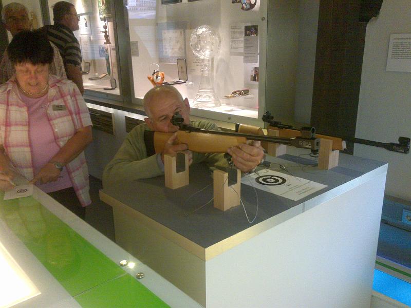 2010052810860.jpg