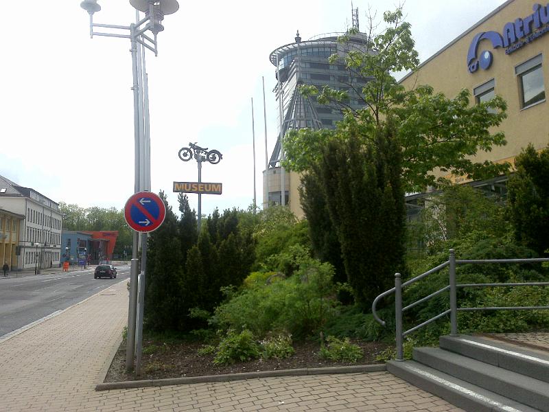 2010052810873.jpg