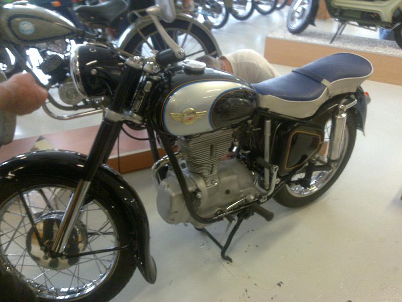 2010052911348.jpg